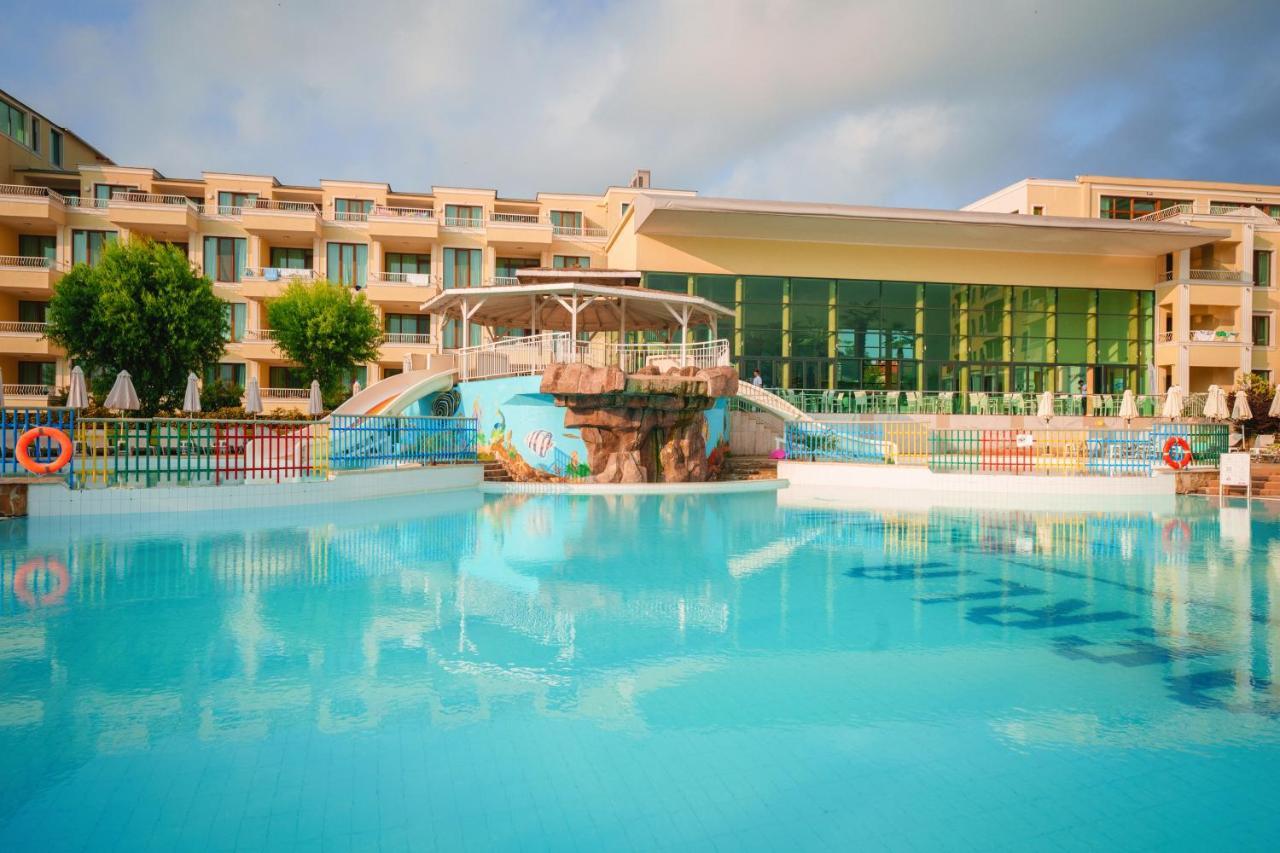 Hotel Perla Beach Luxury Primorsko Exterior photo